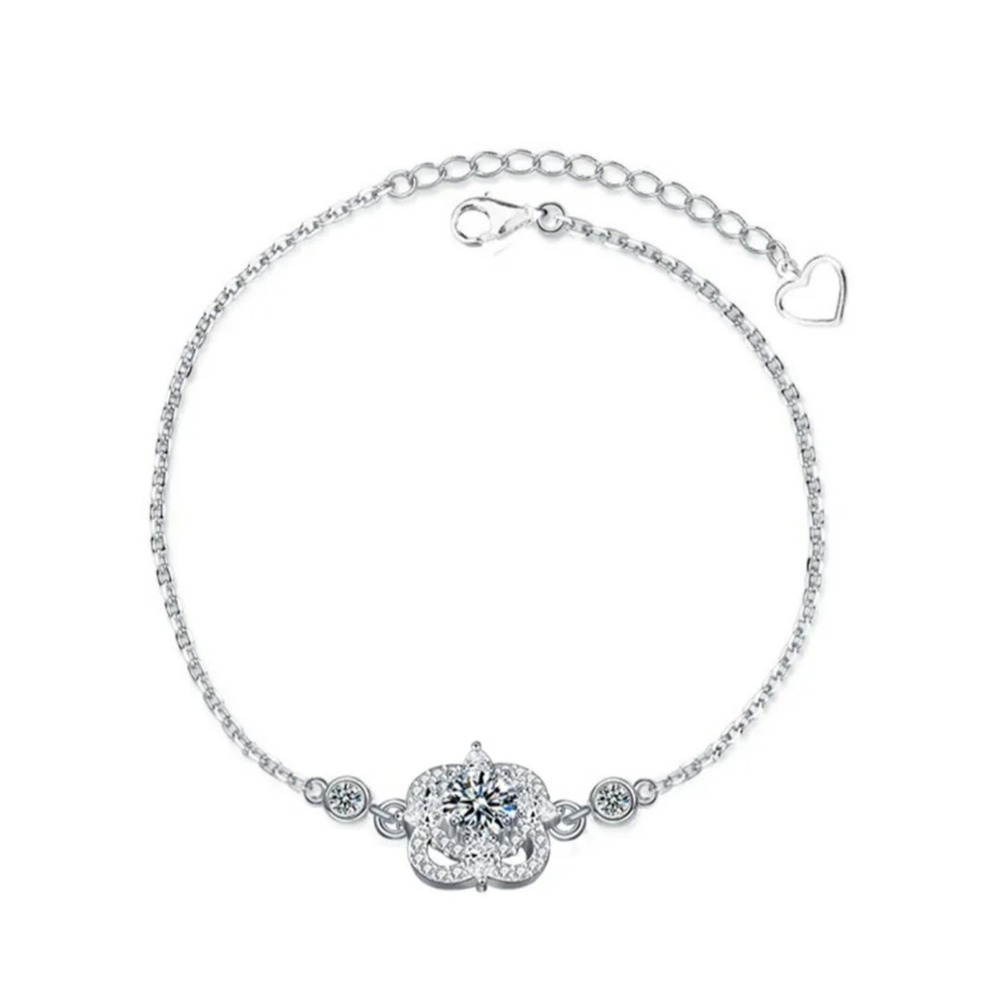 Certified 0.5ct Moissanite Diamond Four Leaf Clover Bracelet - Picture 5 of 5